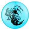 Discraft Big Z Buzzz blue er nok den mest solgte midrange disc i verden. Den er ganske enkelt fantastisk uanset hvilken disc golf bane du spiller på.