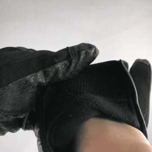 friction-warm-gloves-fit-1000x1000x100